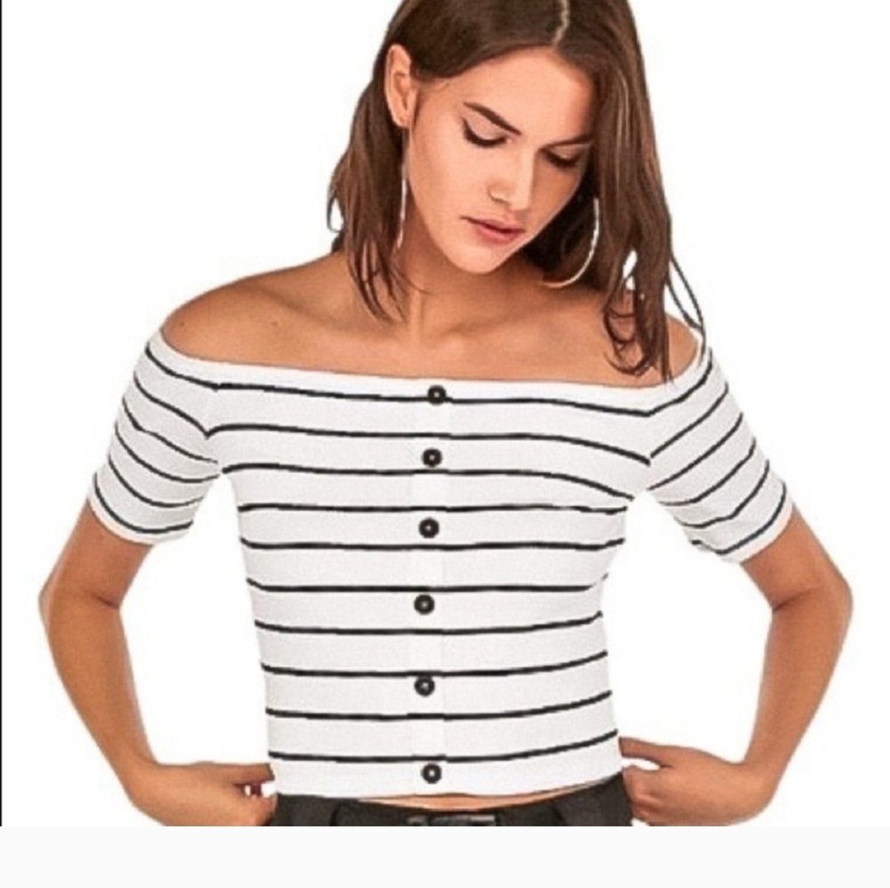 Express x Olivia Culpo Crop Top. Size M